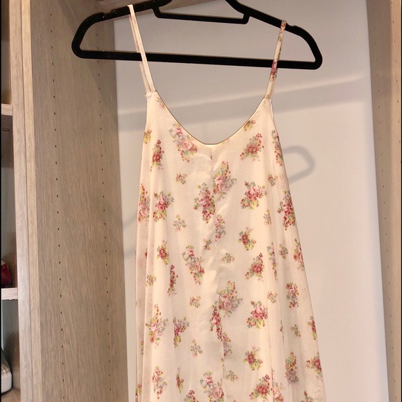 Floral print Brandy Melville dress - Picture 2 of 3